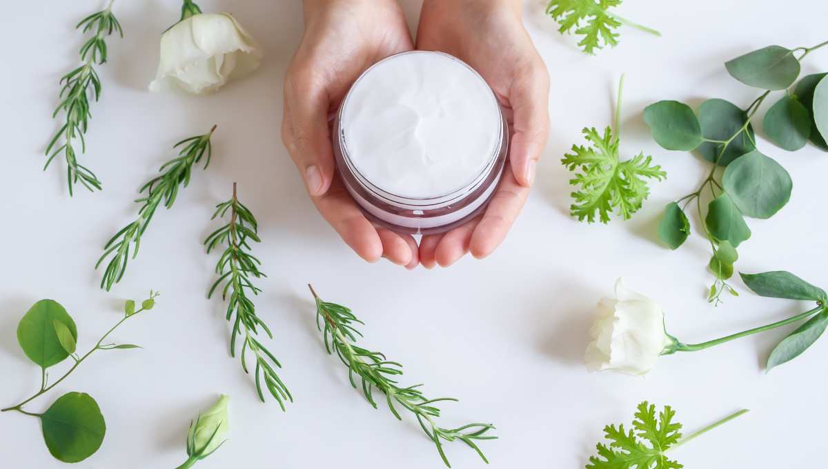 8 Best Natural Moisturizers for Dry Skin | Dermatologist Approved thumbnail