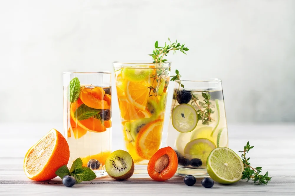 20 Best Fruits and Herbs for Detox Water